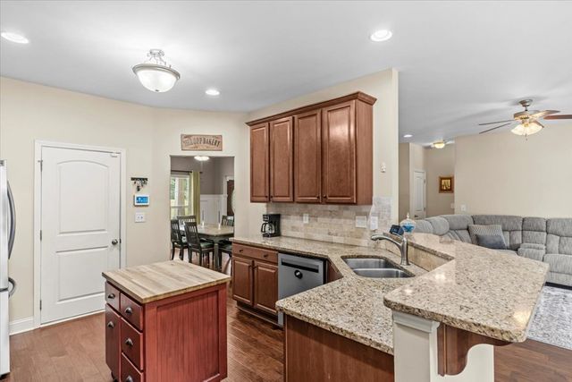 134 Halls Creek Lane, Dothan, AL 36301