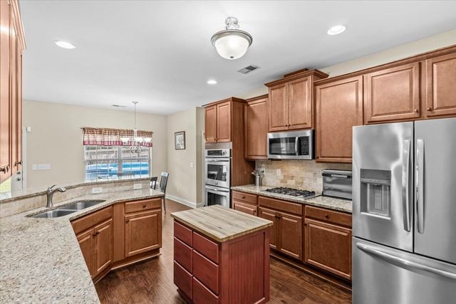 134 Halls Creek Lane, Dothan, AL 36301