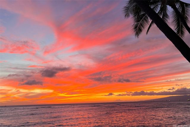 2987 Kalakaua Avenue 205, Honolulu, HI 96815