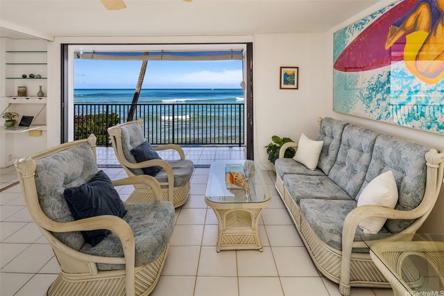 2987 Kalakaua Avenue 205, Honolulu, HI 96815