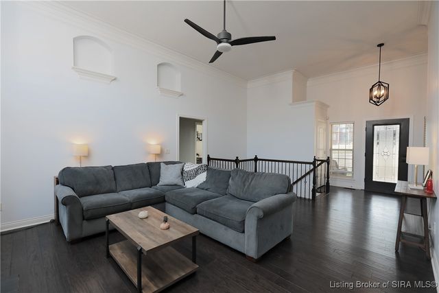 4012 Crestwood Drive, Floyds Knobs, IN 47119