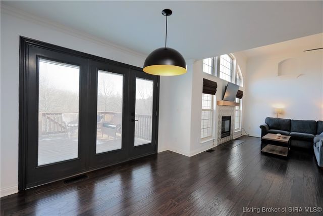 4012 Crestwood Drive, Floyds Knobs, IN 47119