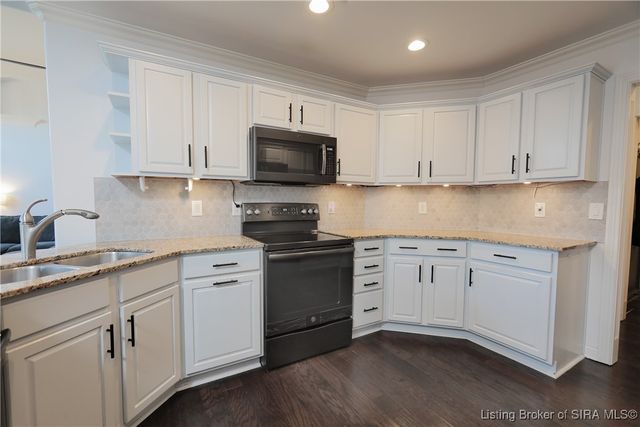 4012 Crestwood Drive, Floyds Knobs, IN 47119