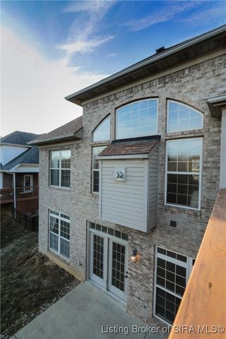 4012 Crestwood Drive, Floyds Knobs, IN 47119