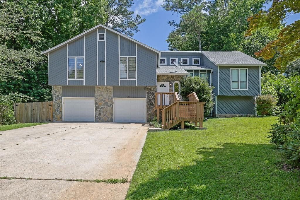 2673 Deerfield SW Circle, Marietta, GA 30064