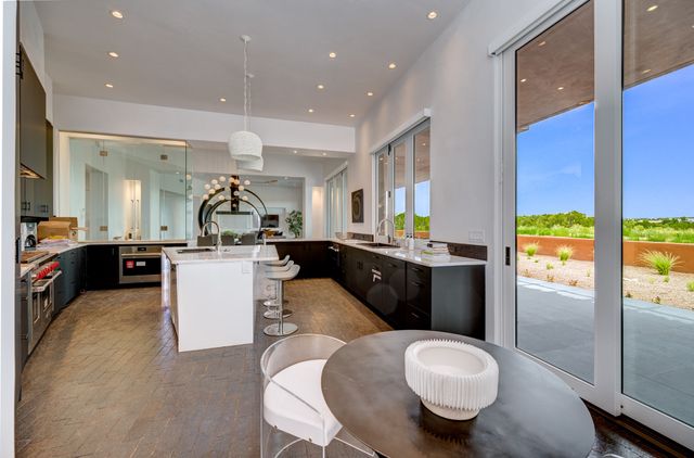17 Hacienda Vaquero, Santa Fe, NM 87506