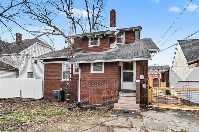 2605 Mishawaka Street, South Bend, IN 46615