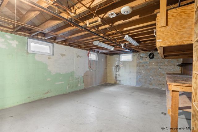 3235 FIR DR, Cheyenne, WY 82001