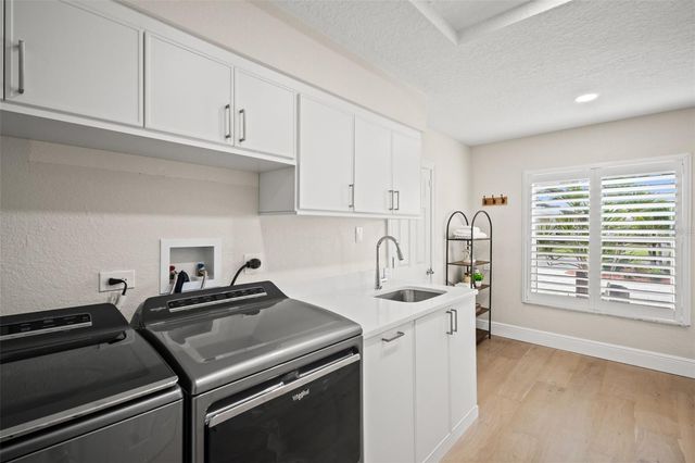 536 BAYWOOD DRIVE N, Dunedin, FL 34698