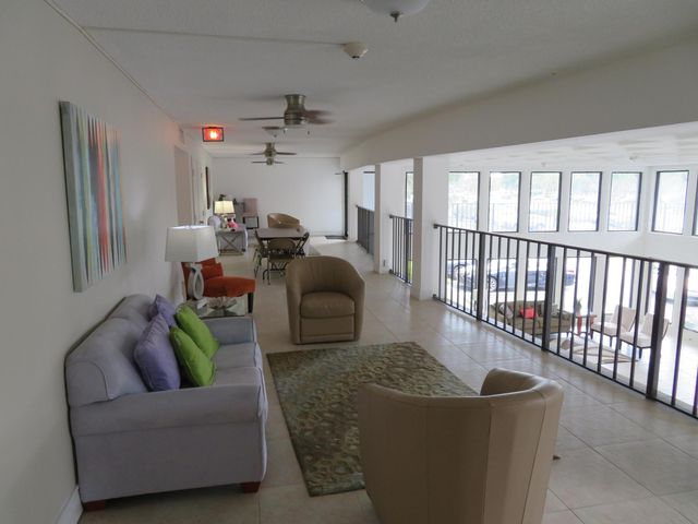 9233 SW 8th Street 119, Boca Raton, FL 33428