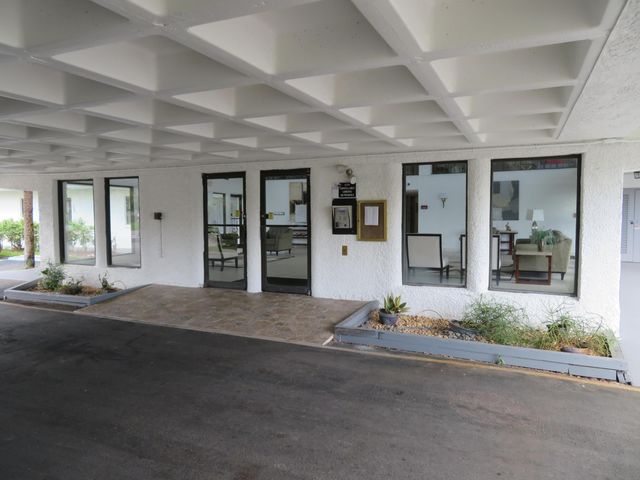 9233 SW 8th Street 119, Boca Raton, FL 33428