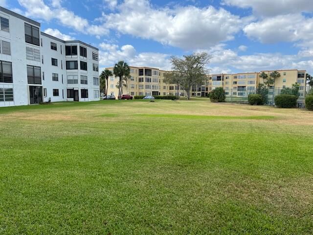 9233 SW 8th Street 119, Boca Raton, FL 33428