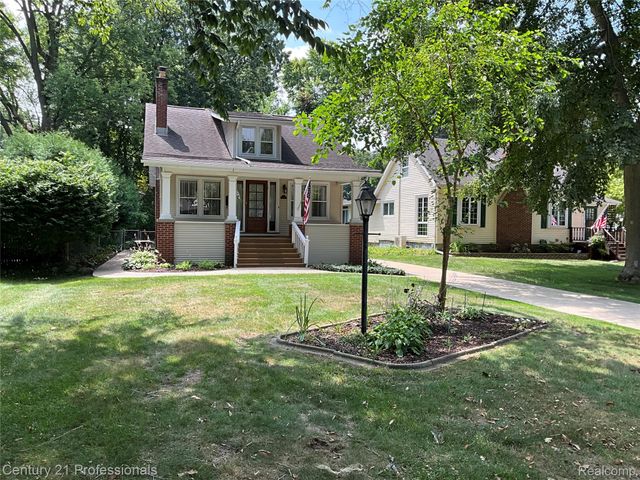 216 Woodside Road, Royal Oak, MI 48073