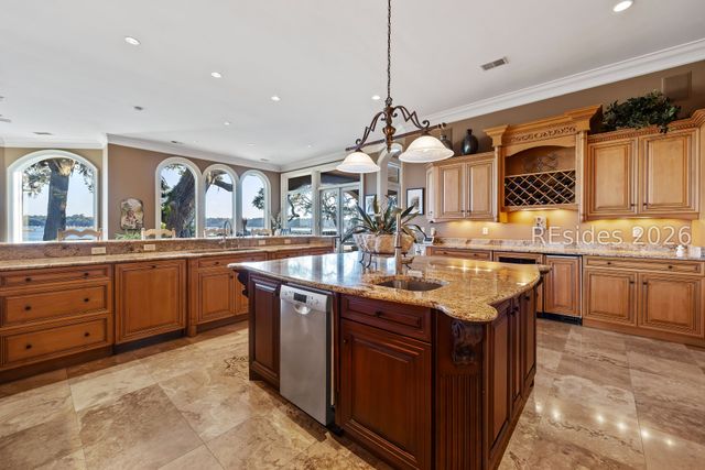 47 River Club Dr, Hilton Head Island, SC 29926