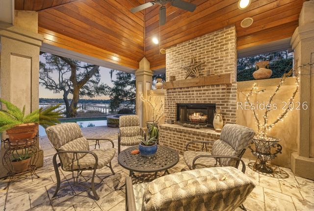 47 River Club Dr, Hilton Head Island, SC 29926