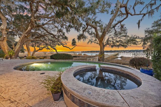 47 River Club Dr, Hilton Head Island, SC 29926