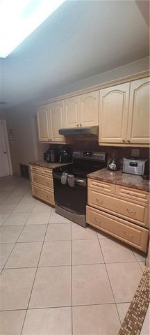 8208 NW 57th Place, Tamarac, FL 33321
