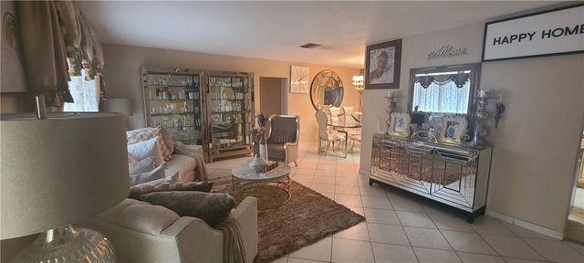 8208 NW 57th Place, Tamarac, FL 33321