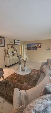 8208 NW 57th Place, Tamarac, FL 33321