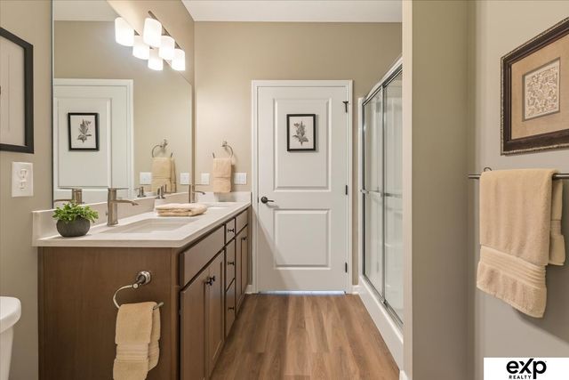 8136 S 178th Street, Omaha, NE 68136