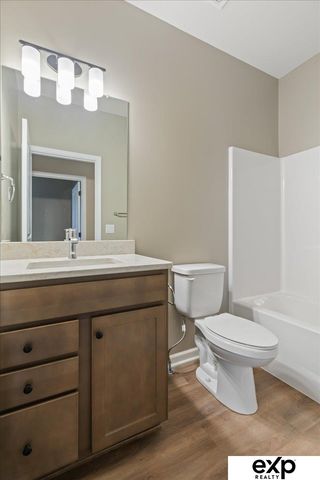 8136 S 178th Street, Omaha, NE 68136