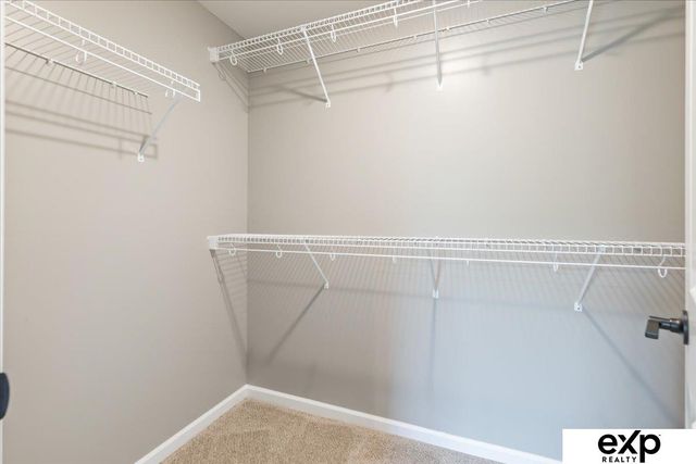 8136 S 178th Street, Omaha, NE 68136