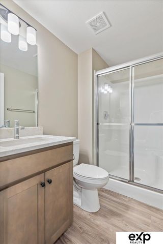 8136 S 178th Street, Omaha, NE 68136