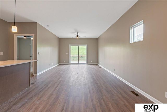 8136 S 178th Street, Omaha, NE 68136