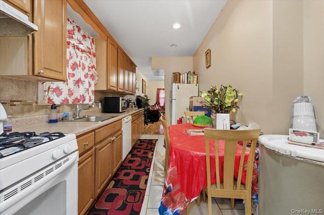 329 Union Avenue, Mount Vernon, NY 10550