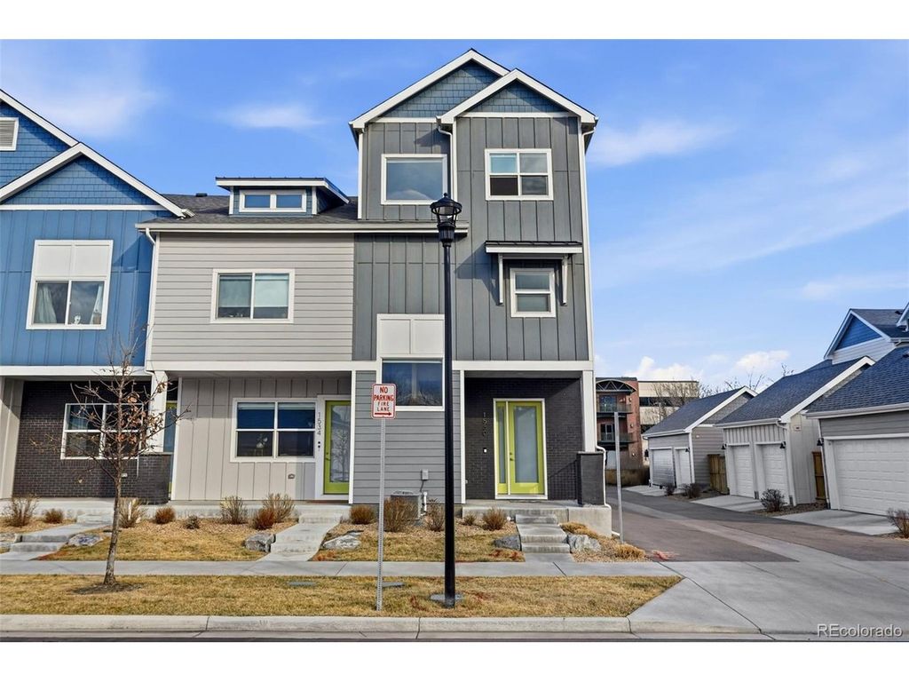 1530 Terry St, Longmont, CO 80501