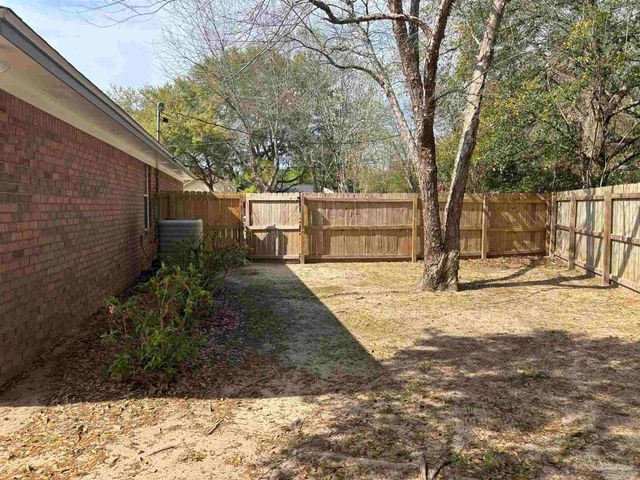 5309 Gillette Way, Milton, FL 32570