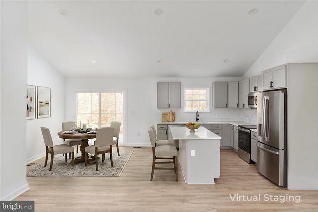 66 BLUEJAY CT, Front Royal, VA 22630