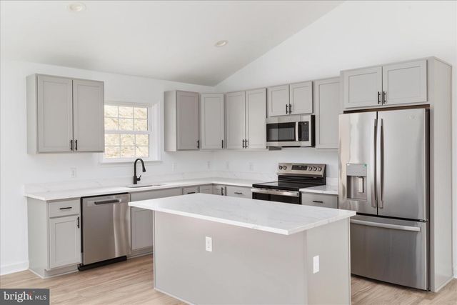 66 BLUEJAY CT, Front Royal, VA 22630