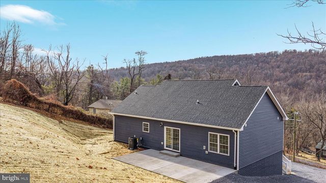 66 BLUEJAY CT, Front Royal, VA 22630