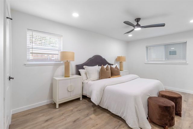 524 Circleview Drive N, Hurst, TX 76054