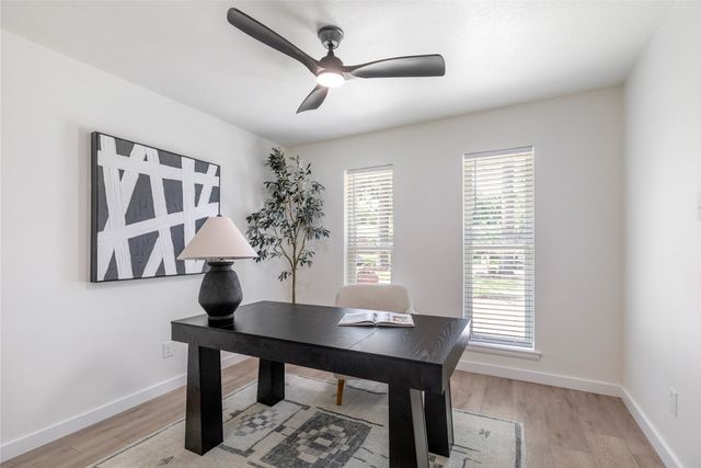 524 Circleview Drive N, Hurst, TX 76054