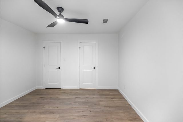 524 Circleview Drive N, Hurst, TX 76054