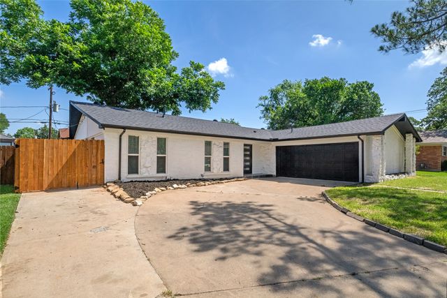 524 Circleview Drive N, Hurst, TX 76054