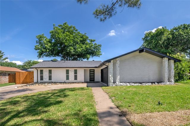 524 Circleview Drive N, Hurst, TX 76054
