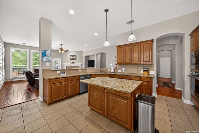 8715 Rancho De Taos, Helotes, TX 78023