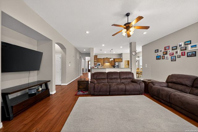 8715 Rancho De Taos, Helotes, TX 78023