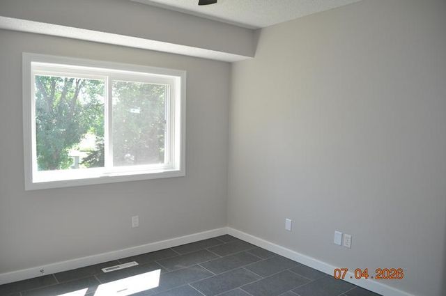 1007 Briar Creek Road, Eagan, MN 55123