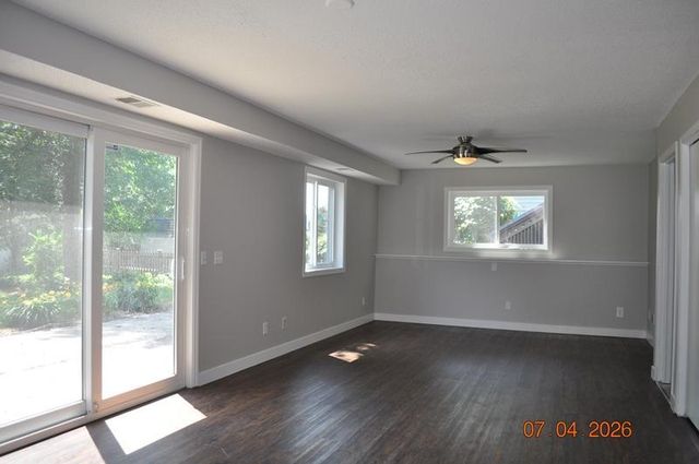 1007 Briar Creek Road, Eagan, MN 55123