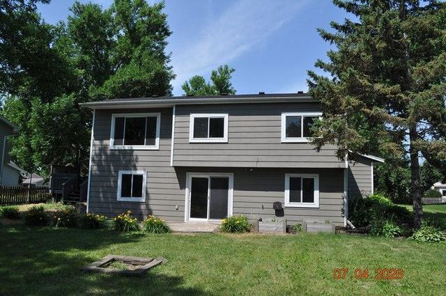 1007 Briar Creek Road, Eagan, MN 55123
