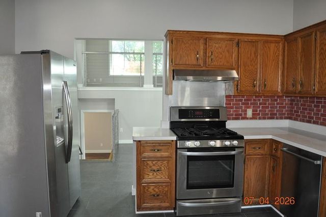 1007 Briar Creek Road, Eagan, MN 55123