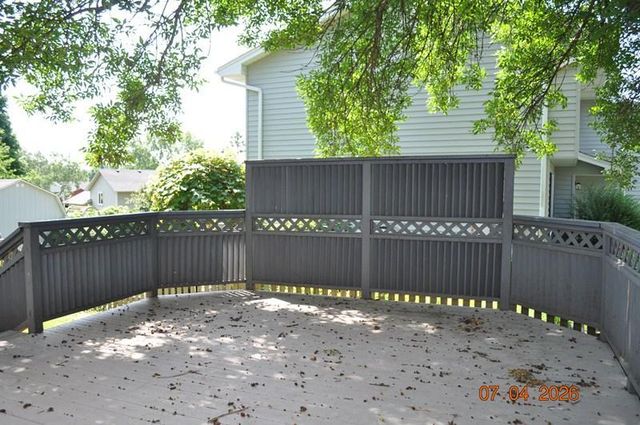 1007 Briar Creek Road, Eagan, MN 55123