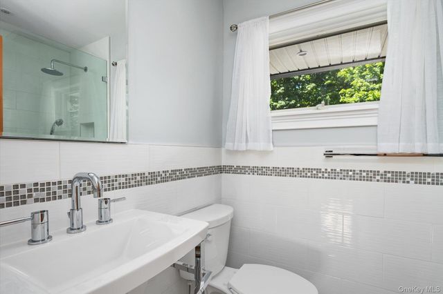 6 Tanyard Lane, Huntington, NY 11743