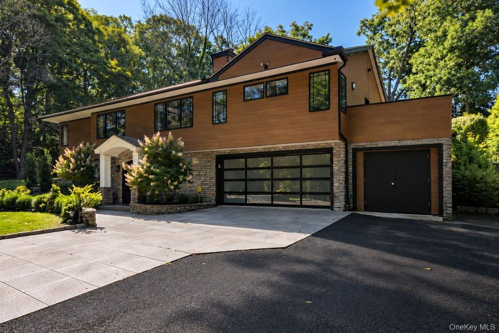6 Tanyard Lane, Huntington, NY 11743 — photo 2