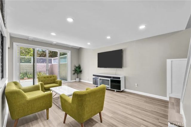 1000 Whitewater, Fullerton, CA 92833