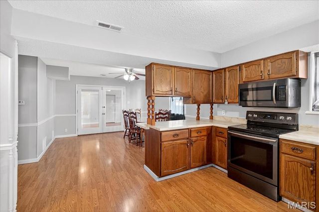 16 Midland Avenue, Maryland Heights, MO 63043